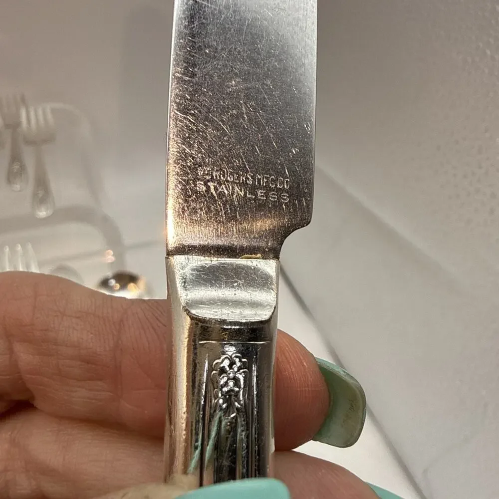 40-Piece Vintage Wm. Rogers Mfg. Co. Triumph Pattern Silverplate Flatware Set